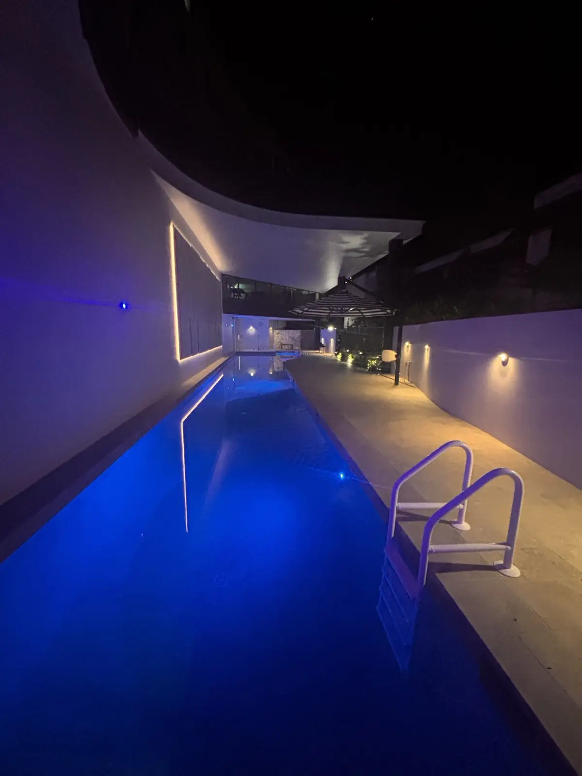 Kangaroo Point lap pool illuminated by LED at night