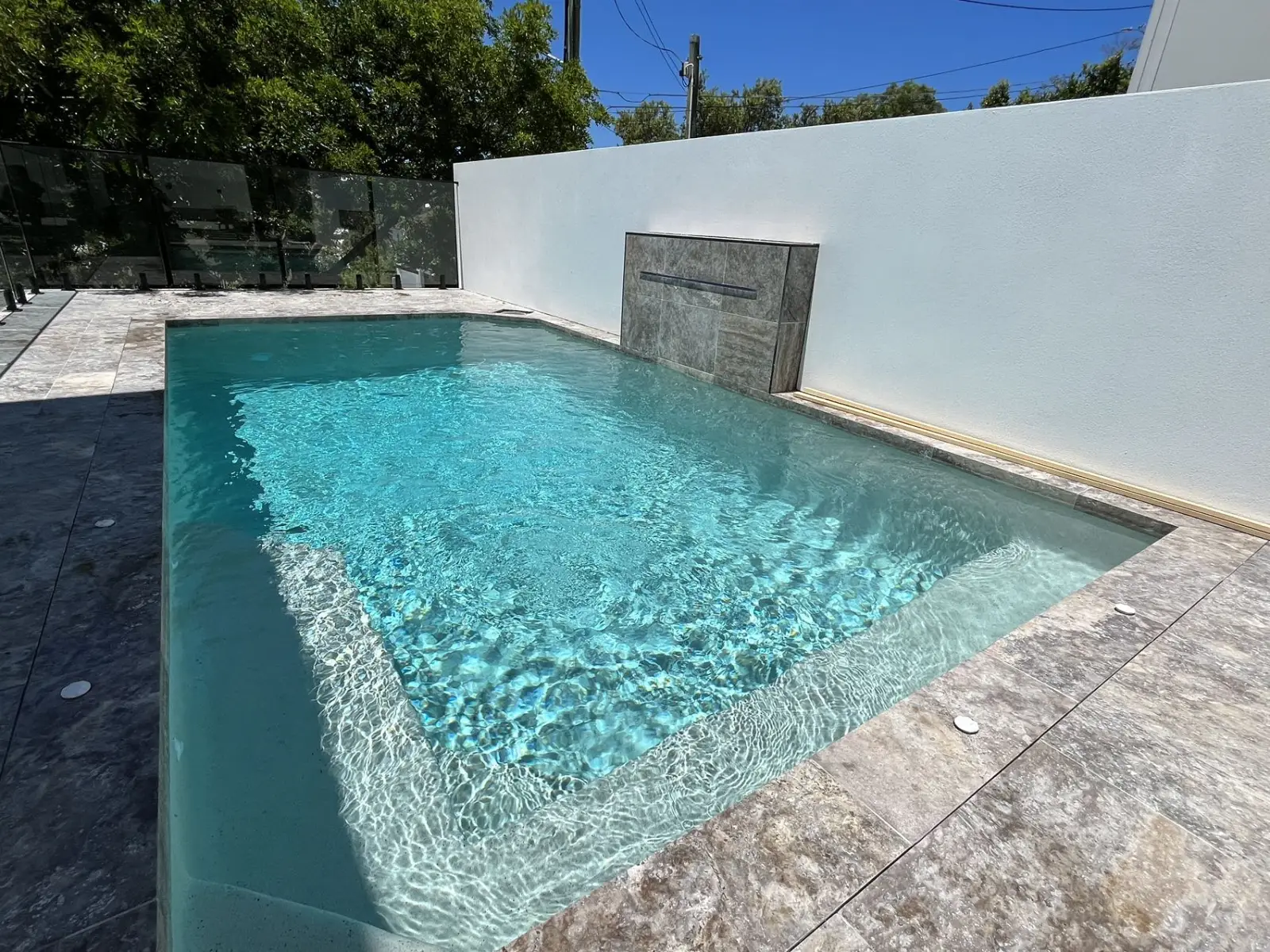 Toowong · courtyard plunge pool